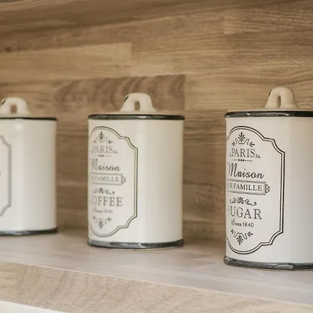 No 27 The Crab Pot *